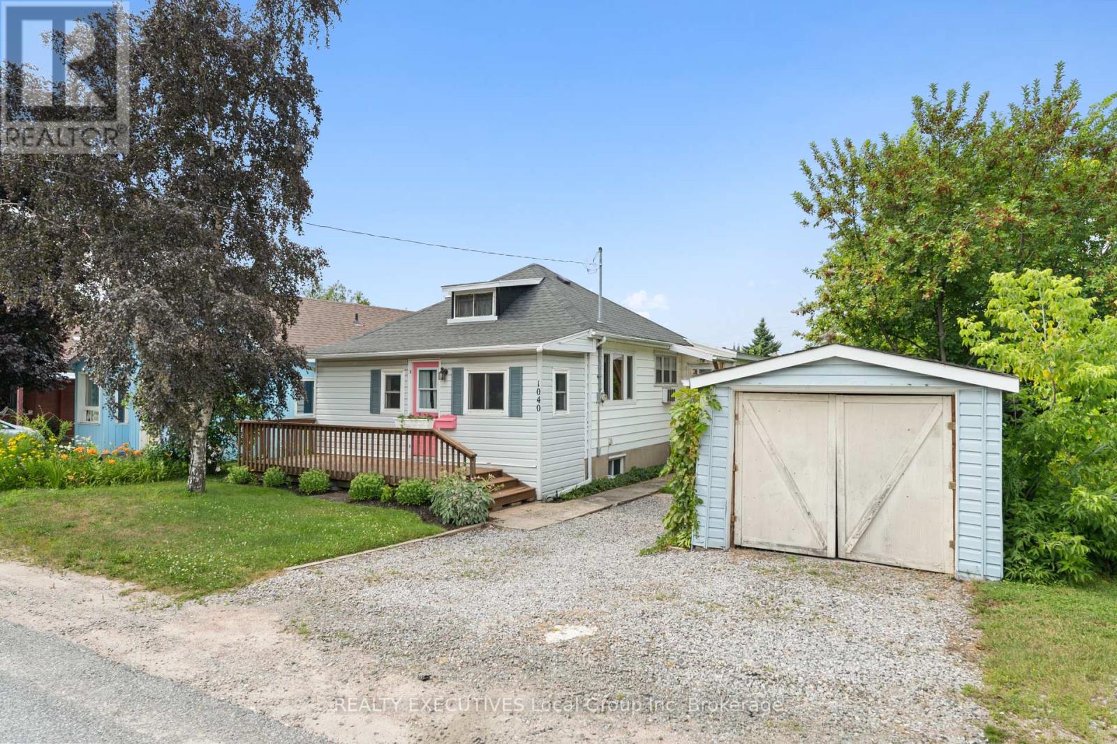 Property at 1040 REGINA STREET image 1