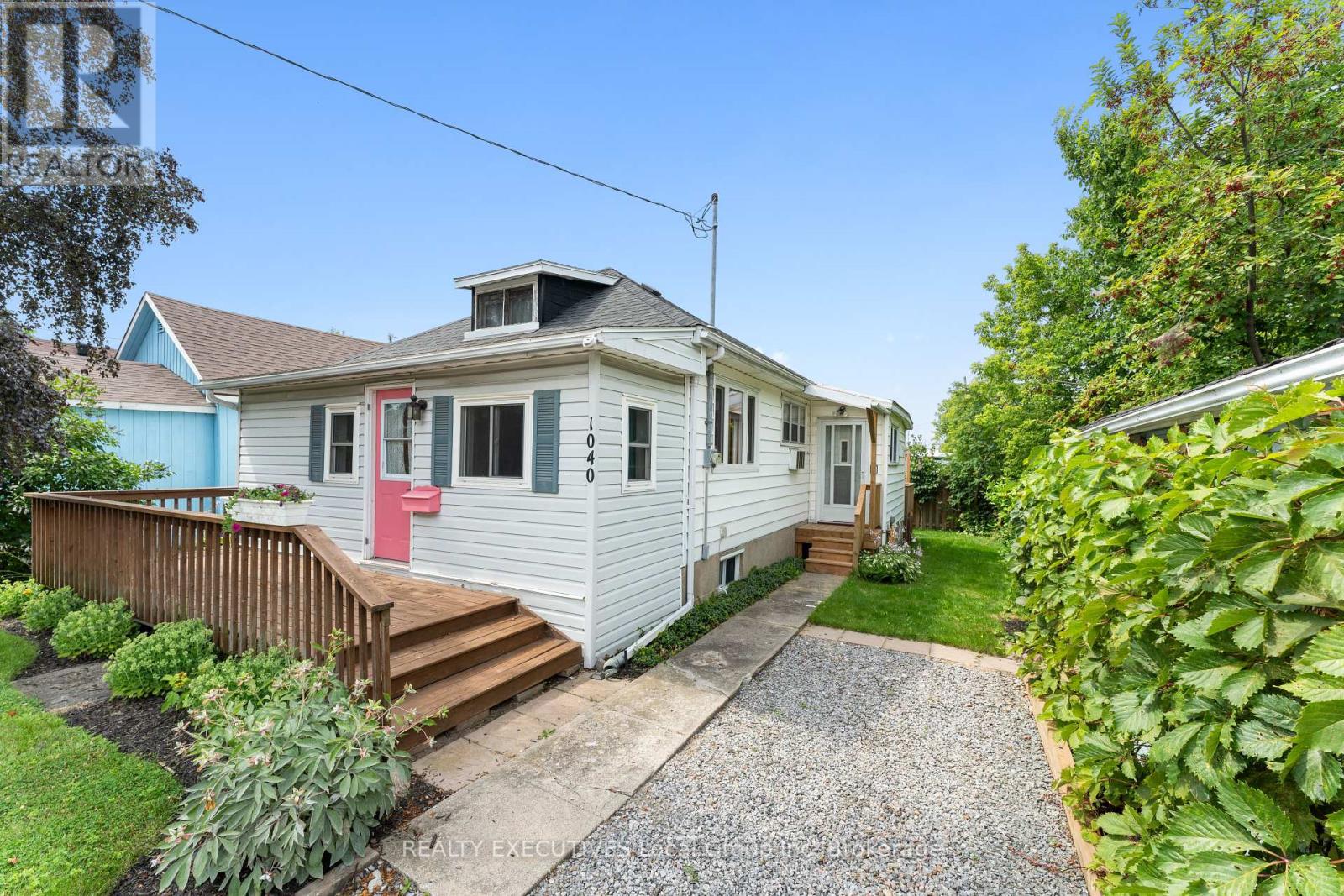 Property at 1040 REGINA STREET image 3