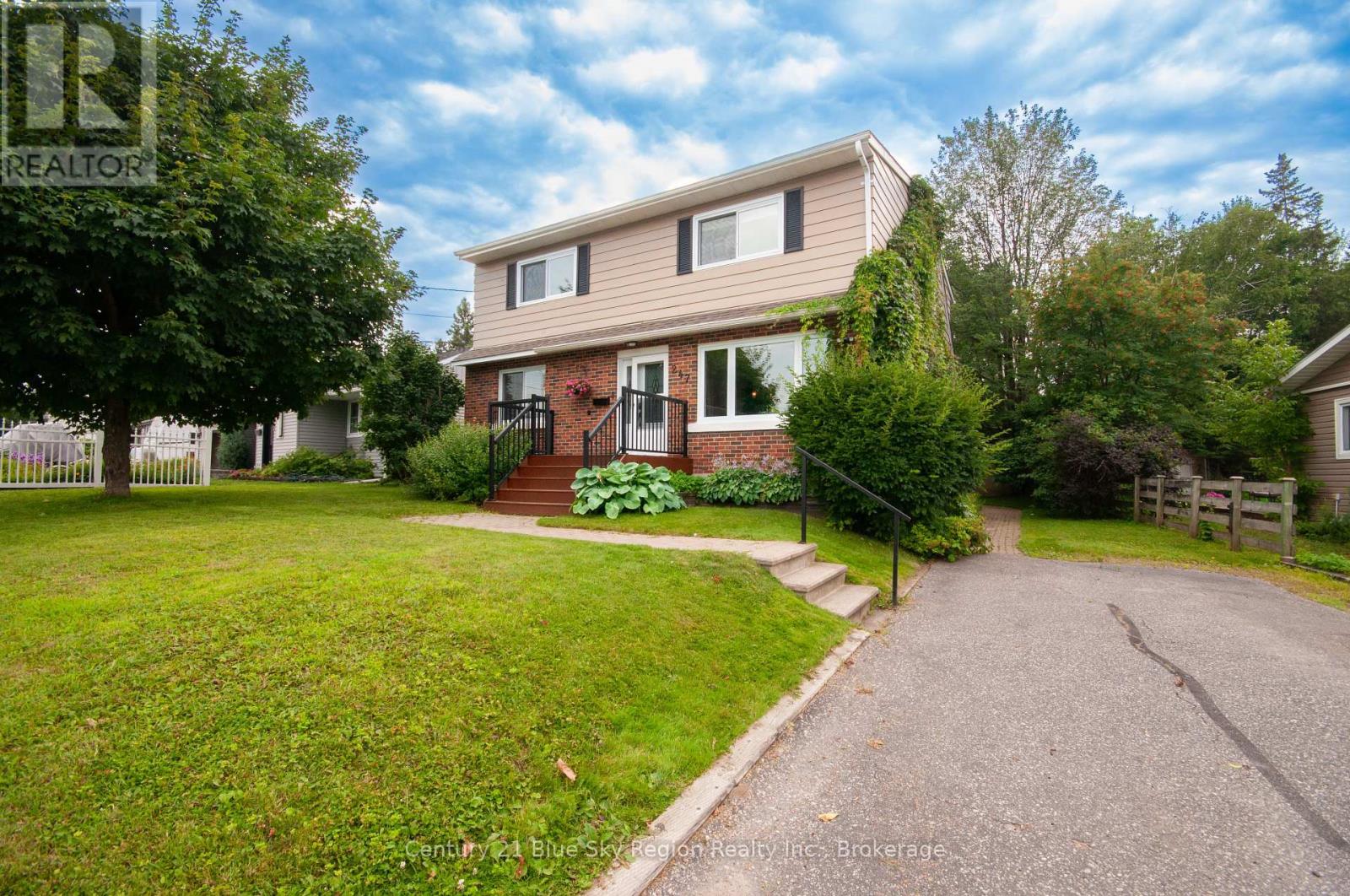 Property at 247 LAKESIDE DRIVE image 1