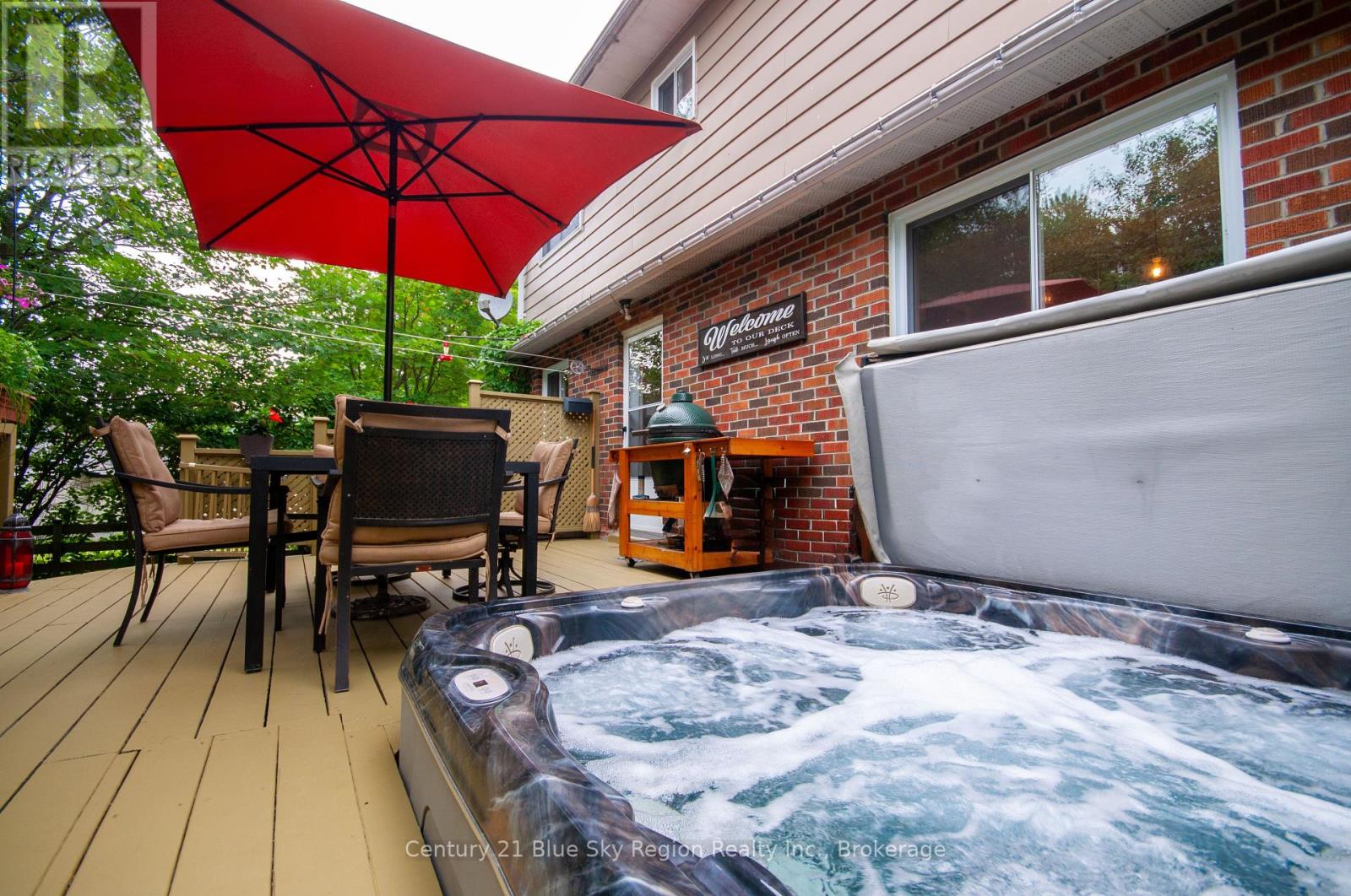 Property at 247 LAKESIDE DRIVE image 3