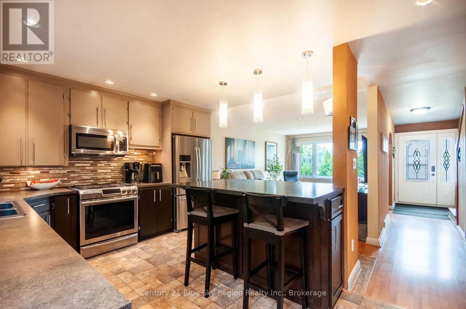 Property at 247 LAKESIDE DRIVE image 4