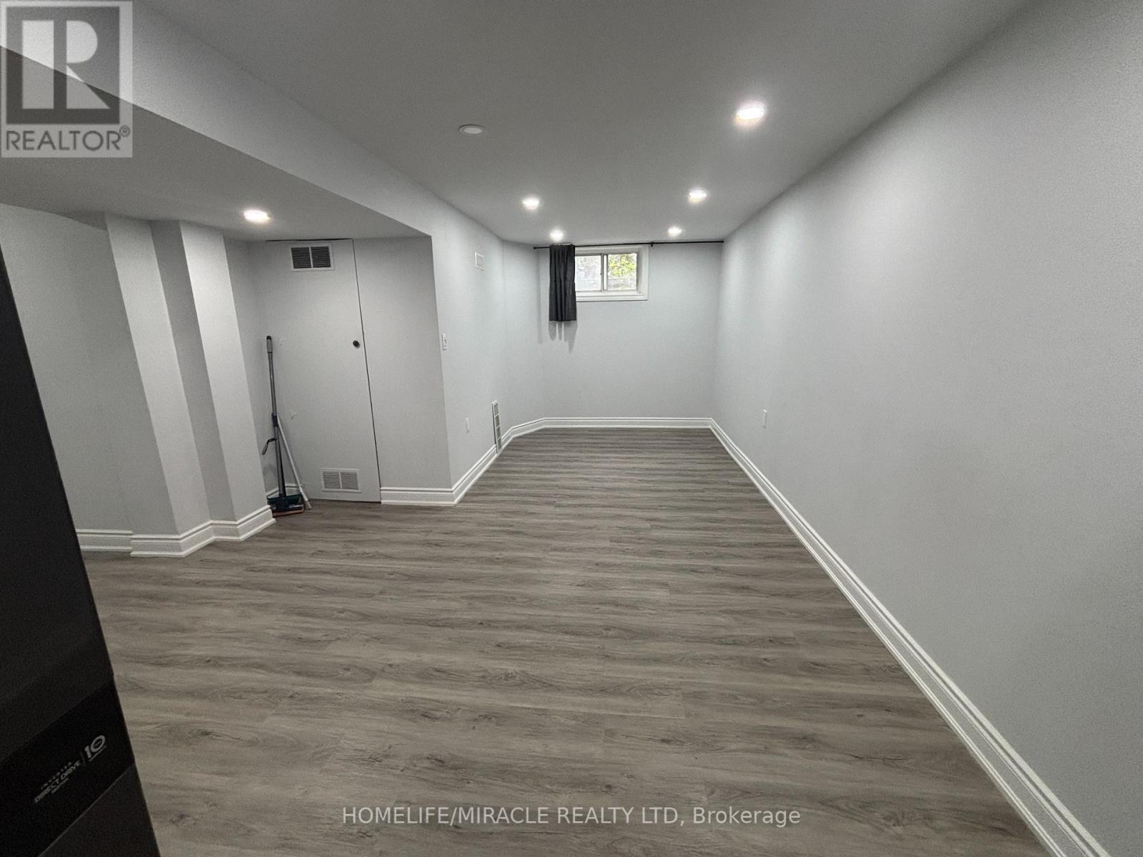 Basement - 248 Felan Avenue, Oakville, Ontario  L6K 2X6 - Photo 14 - W12329467