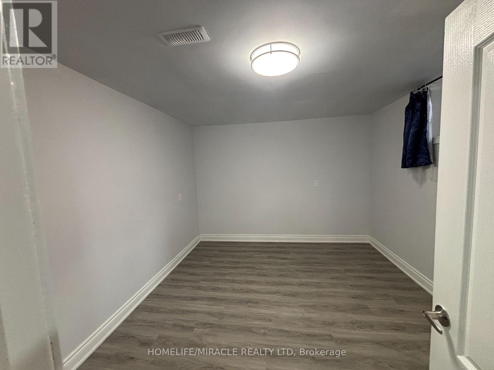 Basement - 248 Felan Avenue, Oakville, Ontario  L6K 2X6 - Photo 6 - W12329467