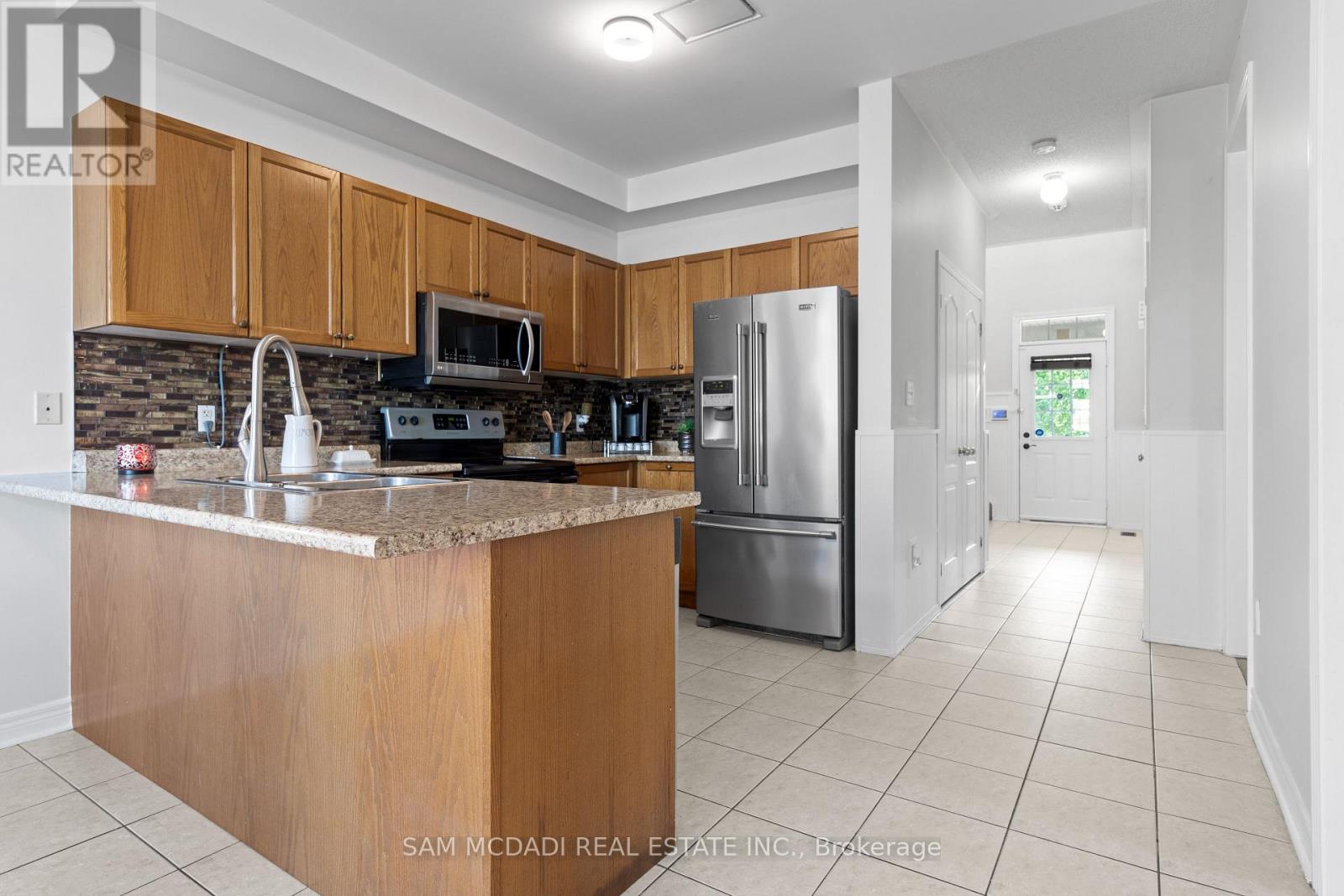 140 Sled Dog Road, Brampton, Ontario  L6R 0J4 - Photo 13 - W12329481