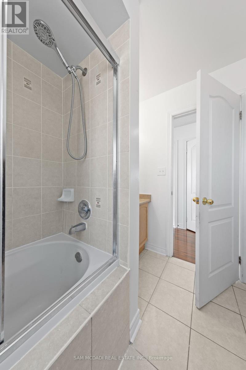 140 Sled Dog Road, Brampton, Ontario  L6R 0J4 - Photo 38 - W12329481