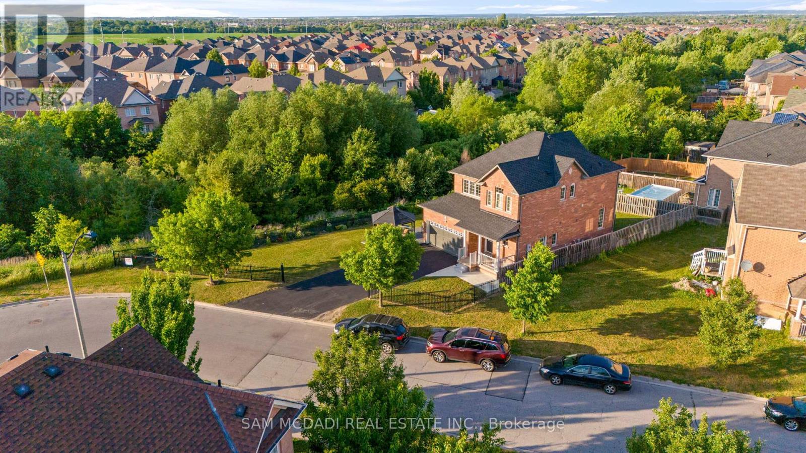 140 Sled Dog Road, Brampton, Ontario  L6R 0J4 - Photo 47 - W12329481