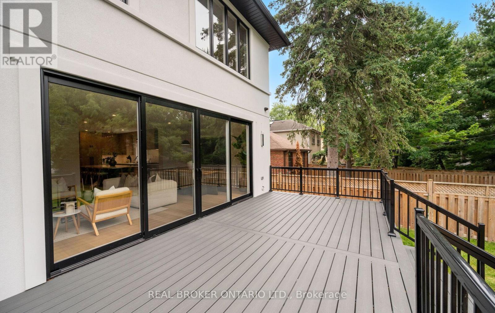 94 Prince Edward Drive S, Toronto, Ontario  M8Y 3V7 - Photo 48 - W12329489