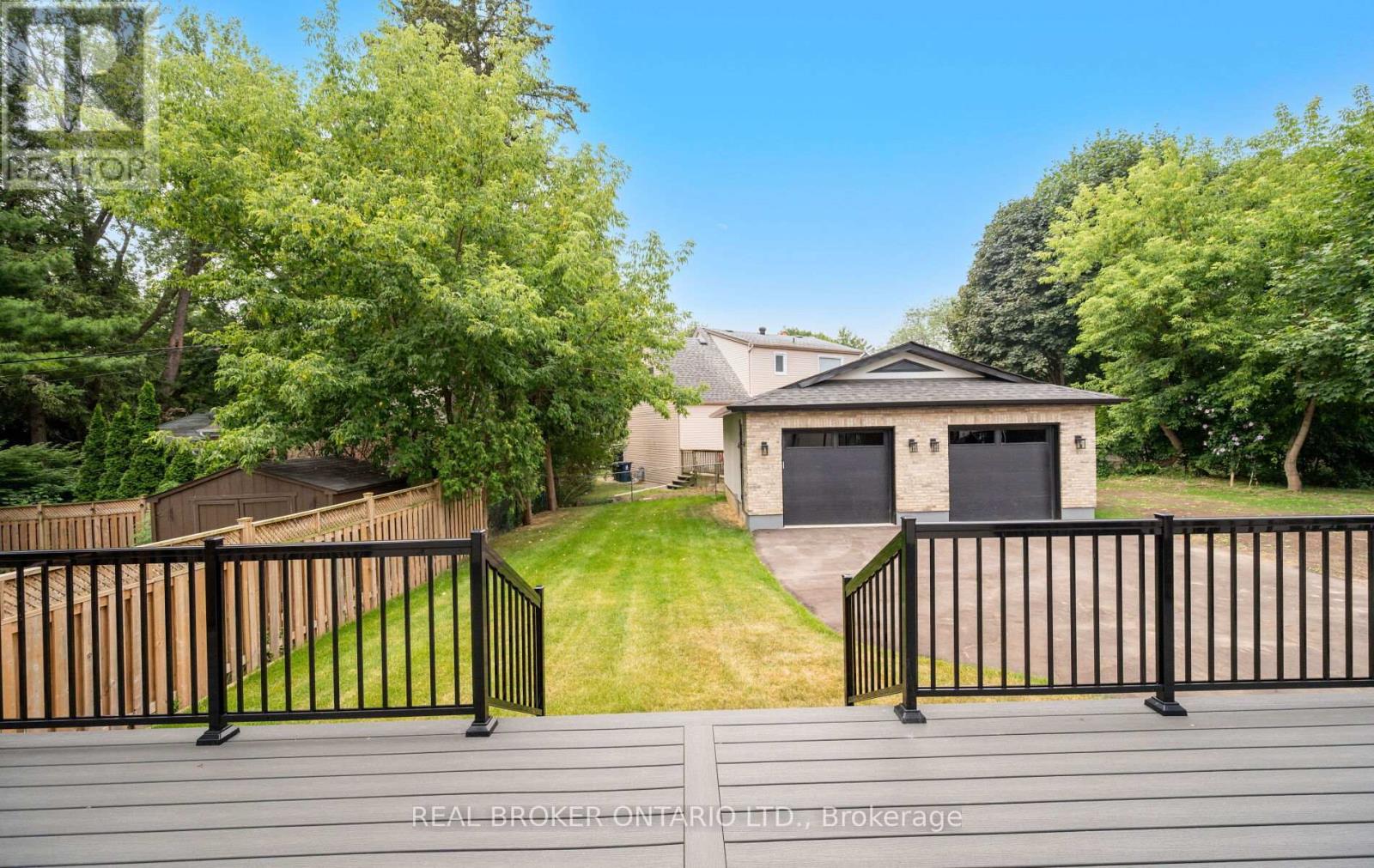 94 Prince Edward Drive S, Toronto, Ontario  M8Y 3V7 - Photo 49 - W12329489