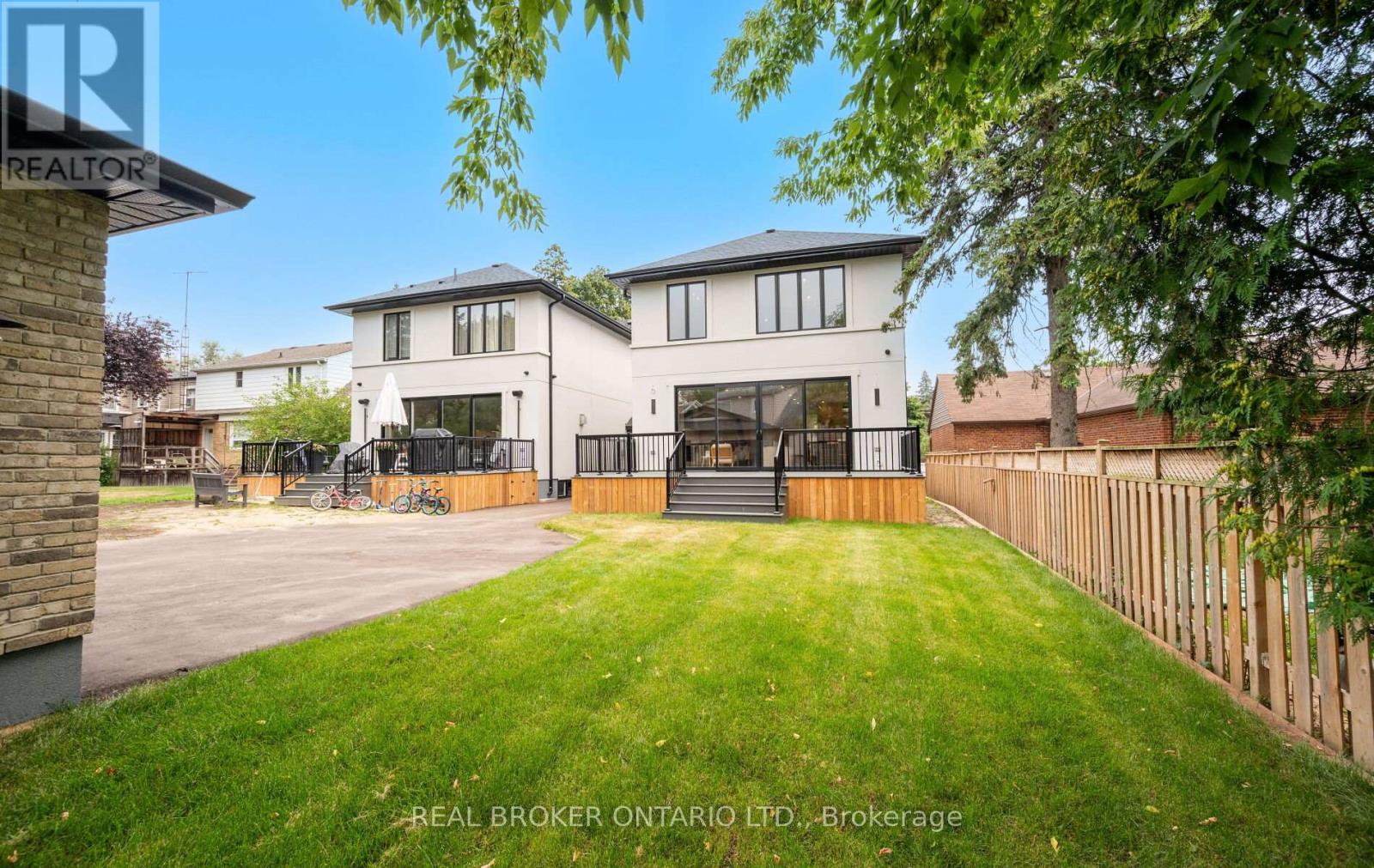 94 Prince Edward Drive S, Toronto, Ontario  M8Y 3V7 - Photo 50 - W12329489