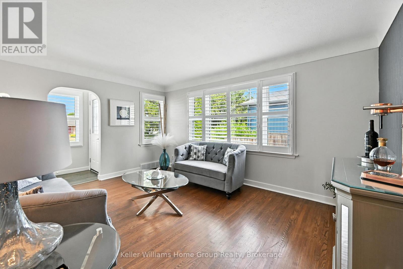 4 Glenview Avenue, St. Catharines, Ontario  L2N 2Z6 - Photo 7 - X12329536