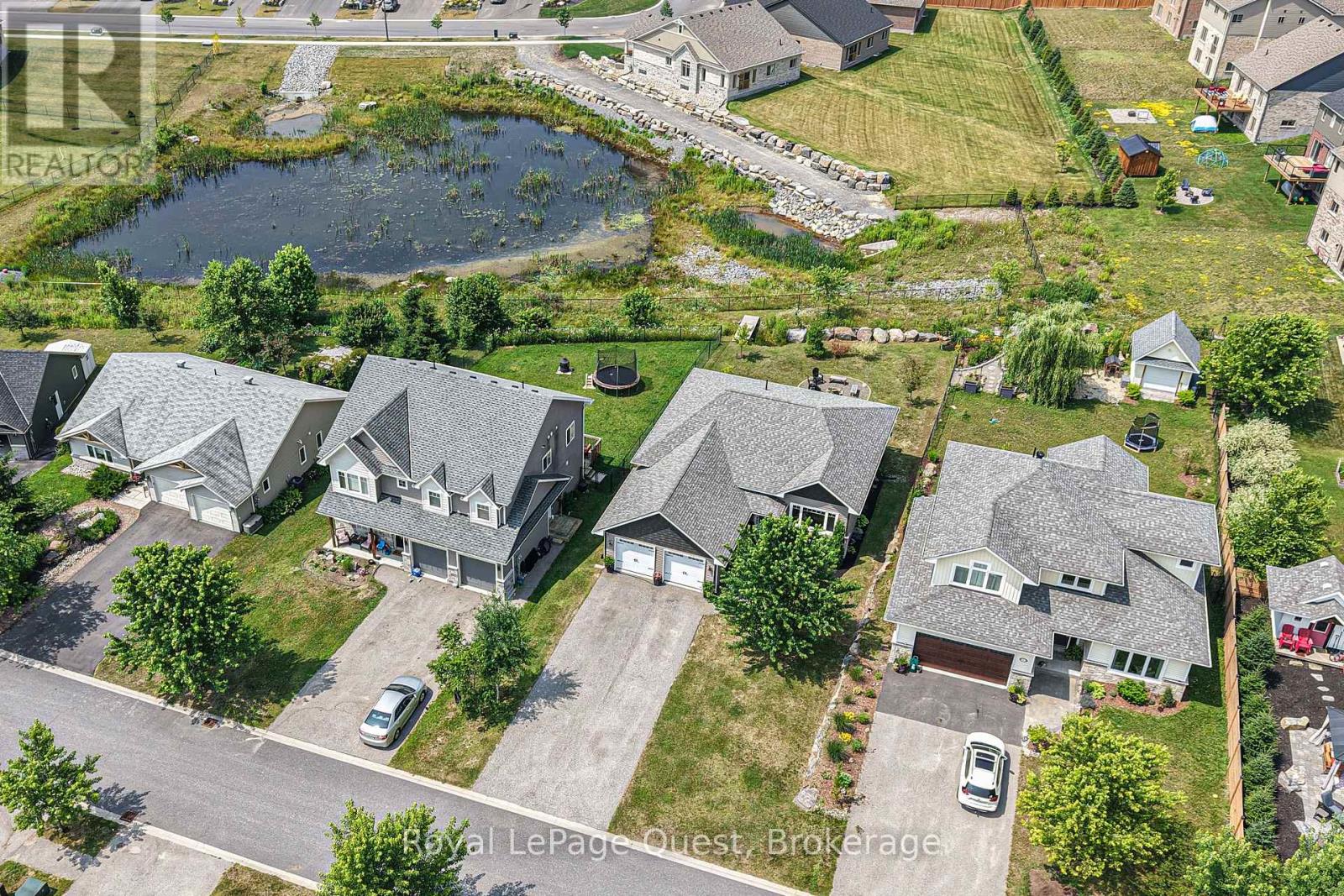 6 Millwood Court, Huntsville, Ontario  P1H 1E1 - Photo 2 - X12329552