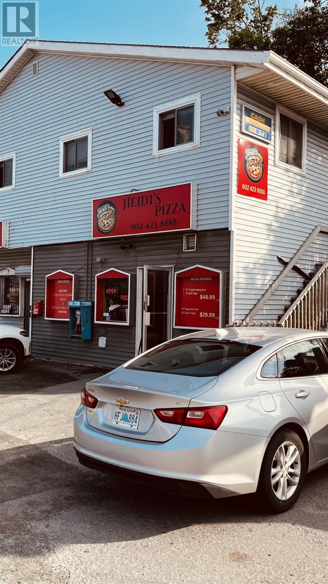 Heidi's Pizza, Halifax, Nova Scotia  B3M 2K1 - Photo 10 - 202514848