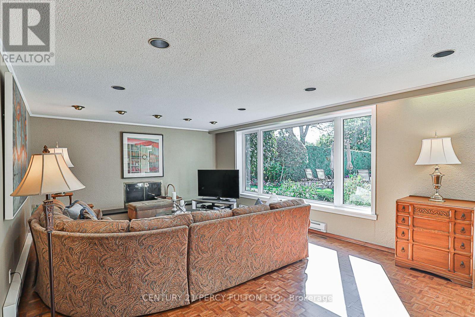 4 Page Avenue, Toronto, Ontario  M2K 2B2 - Photo 28 - C12329533
