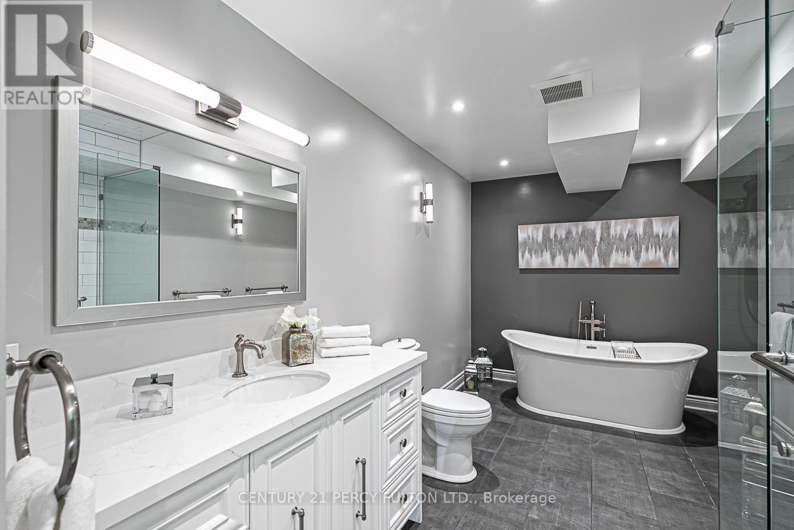 4 Page Avenue, Toronto, Ontario  M2K 2B2 - Photo 32 - C12329533