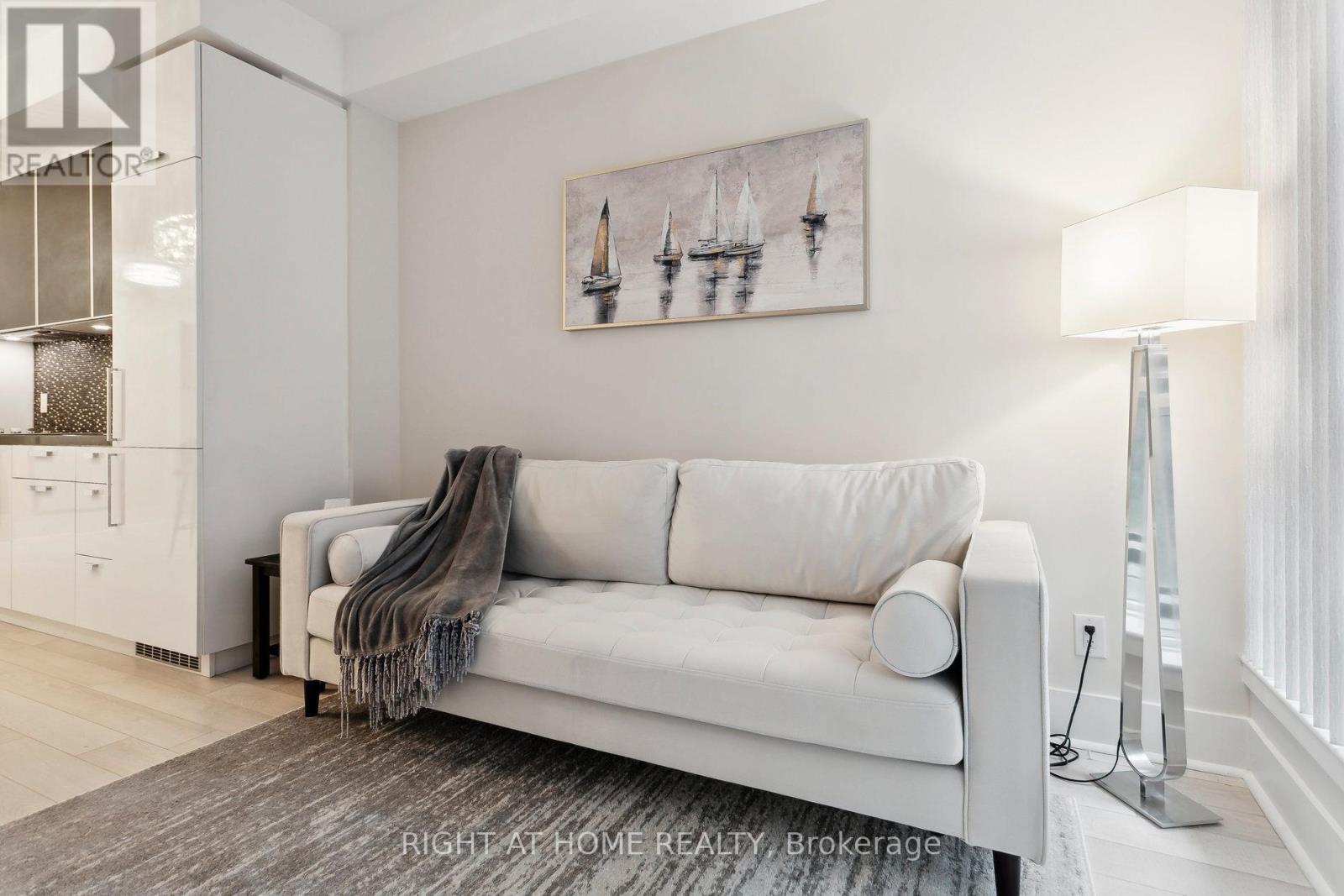 311 - 32 DAVENPORT ROAD, Toronto, Ontario