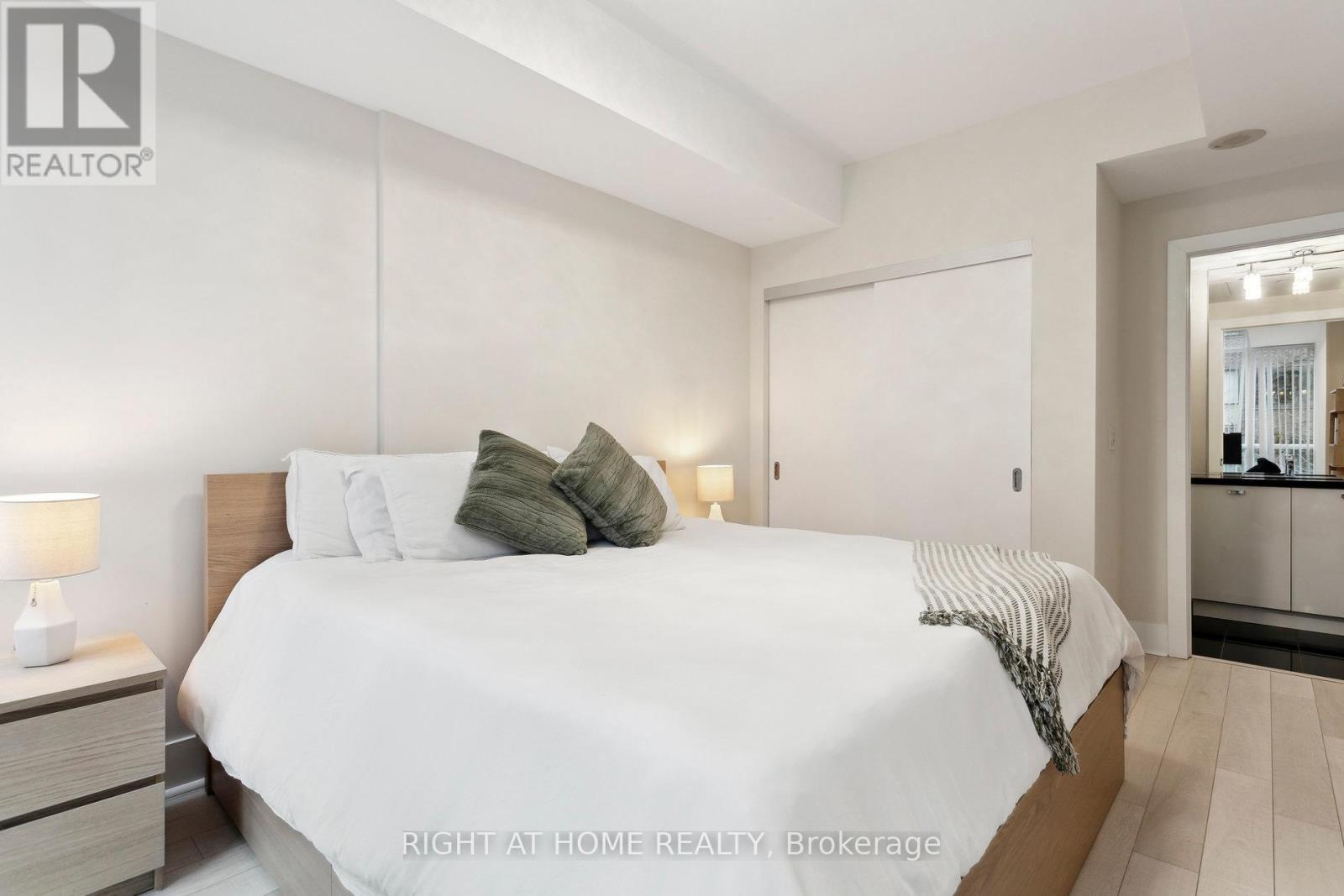 311 - 32 Davenport Road, Toronto, Ontario  M5R 1H3 - Photo 21 - C12329538