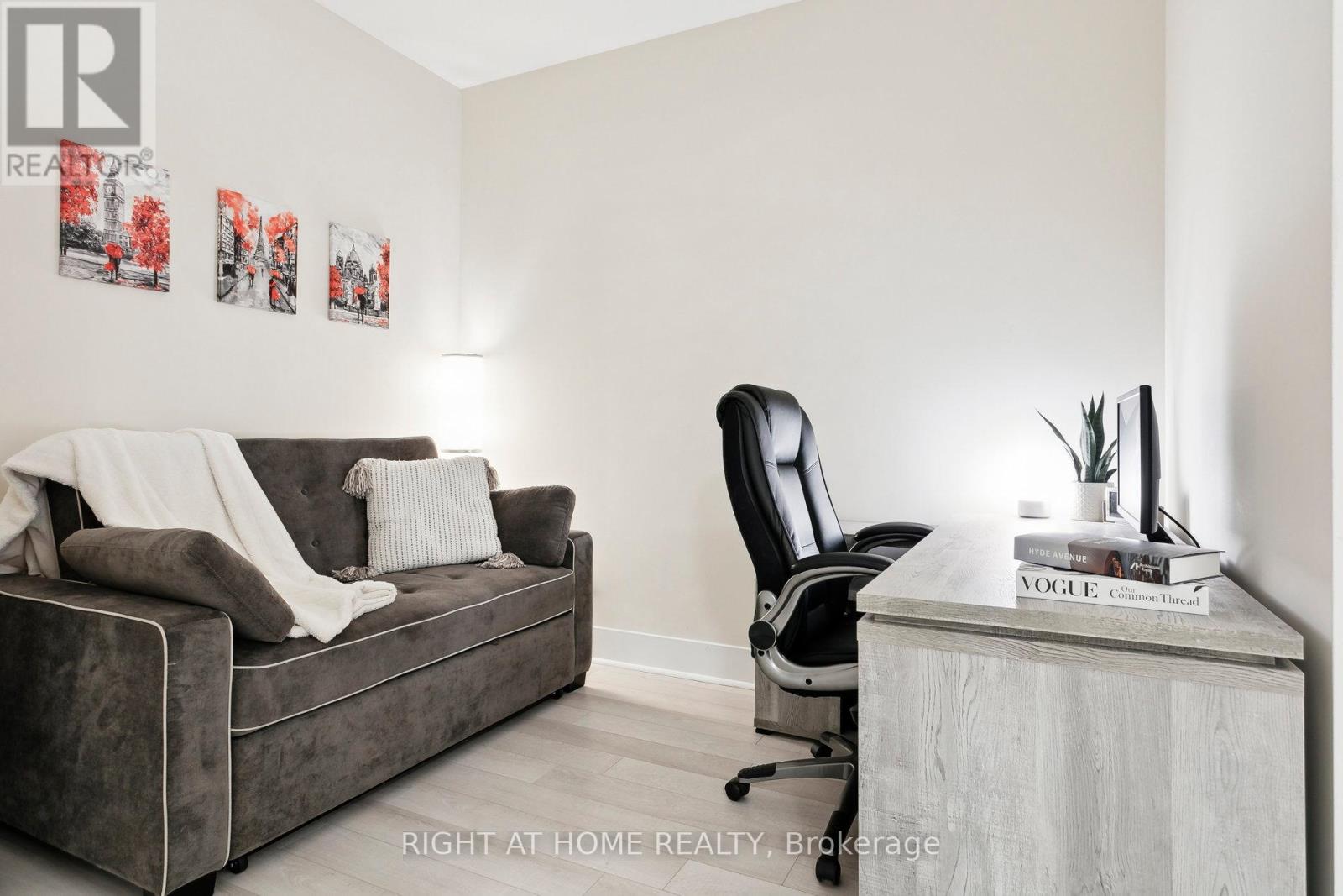 311 - 32 Davenport Road, Toronto, Ontario  M5R 1H3 - Photo 4 - C12329538