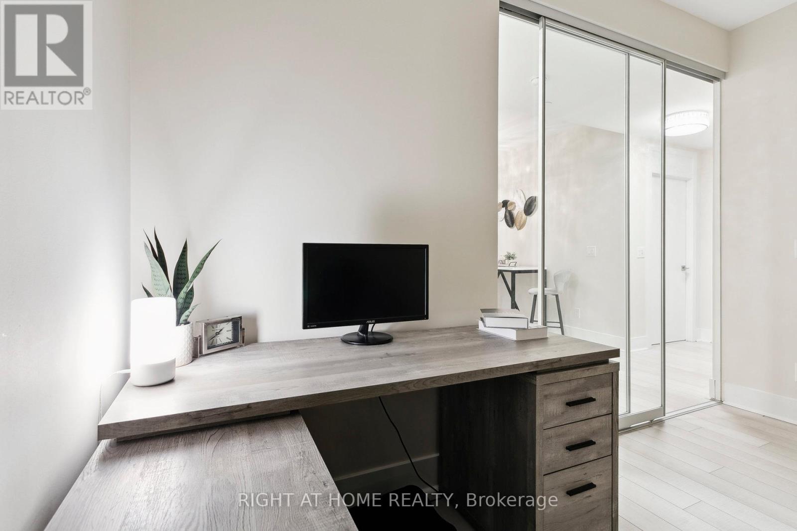311 - 32 Davenport Road, Toronto, Ontario  M5R 1H3 - Photo 6 - C12329538