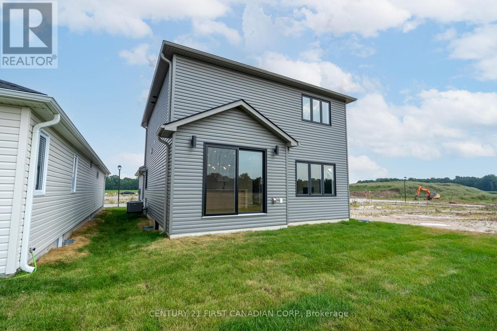 25 Sheldabren Street, North Middlesex, Ontario  N0M 1A0 - Photo 28 - X12329716