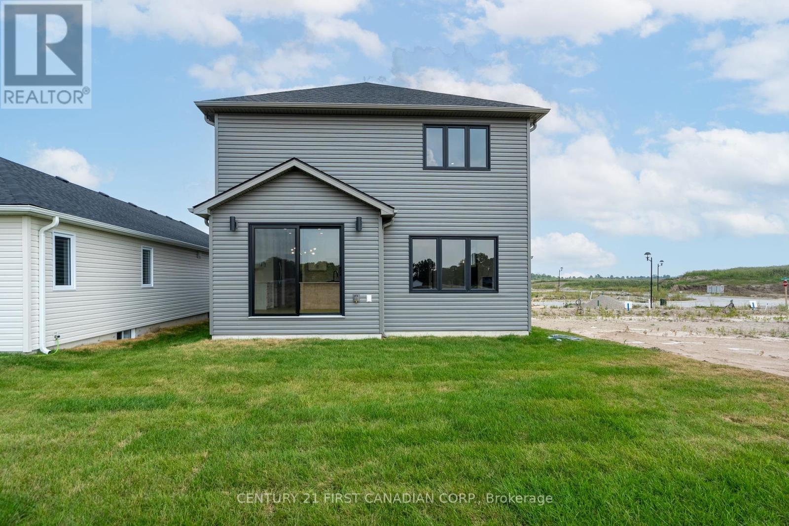 25 Sheldabren Street, North Middlesex, Ontario  N0M 1A0 - Photo 29 - X12329716