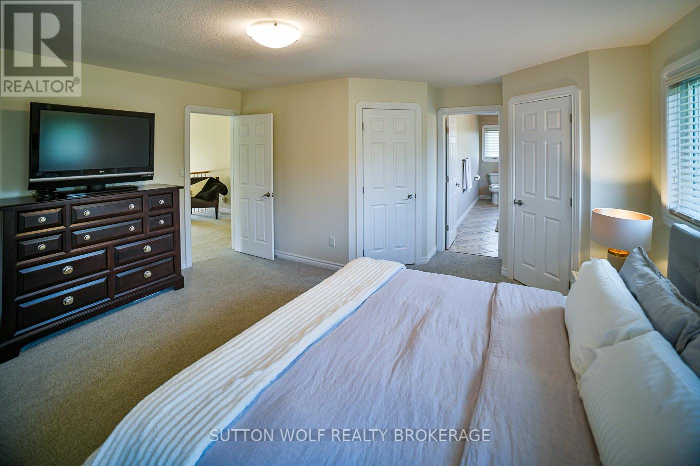 544 Juliana Drive, Strathroy-Caradoc, Ontario  N0L 1W0 - Photo 24 - X12329735