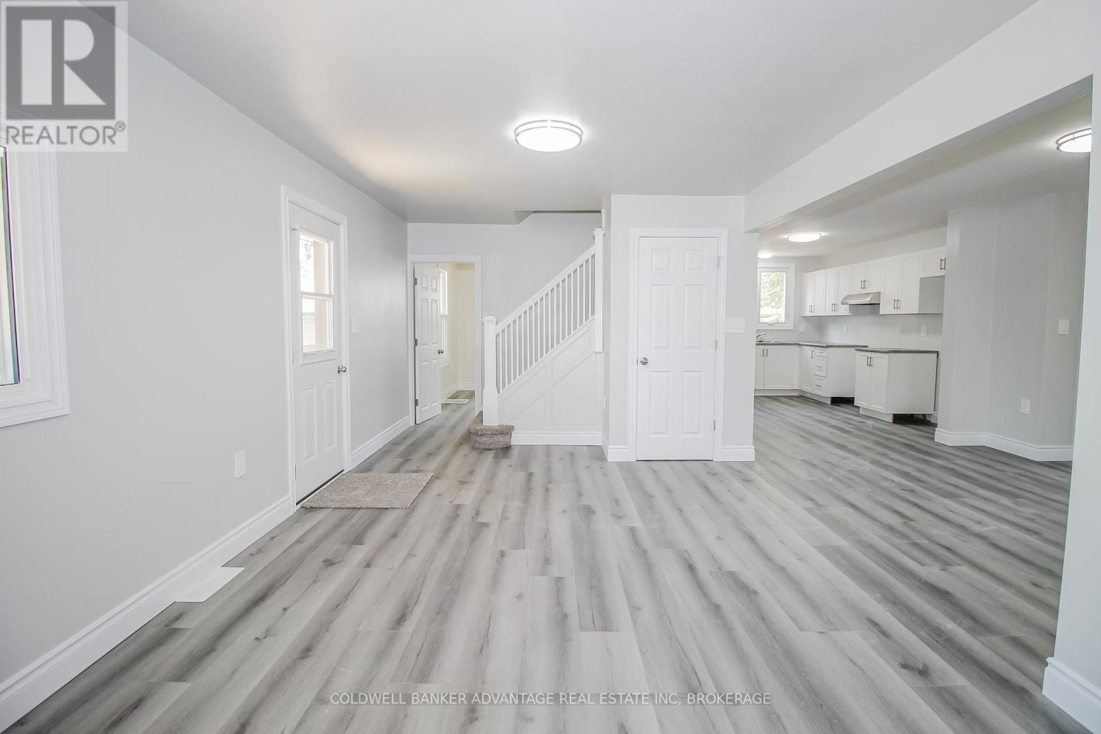 378 Thorold Road, Welland, Ontario  L3C 3W6 - Photo 11 - X12298963