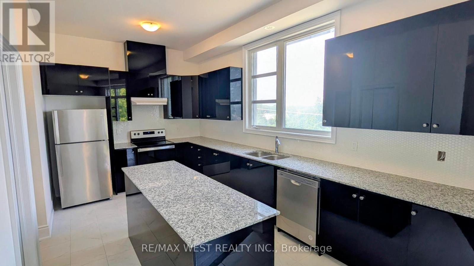 51 Inverary Crescent, Vaughan, Ontario  L4L 1A7 - Photo 11 - N12329657