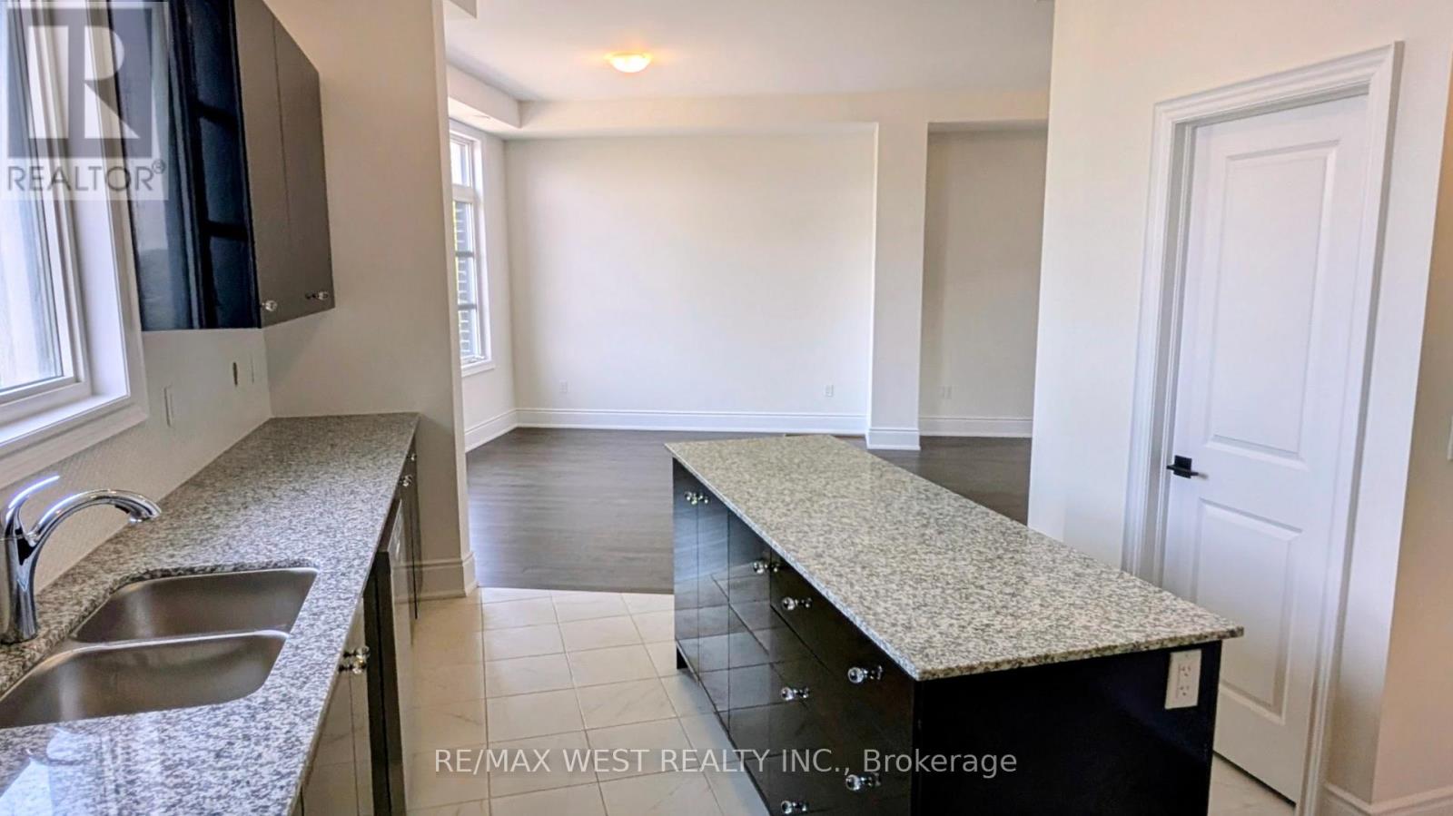 51 Inverary Crescent, Vaughan, Ontario  L4L 1A7 - Photo 14 - N12329657