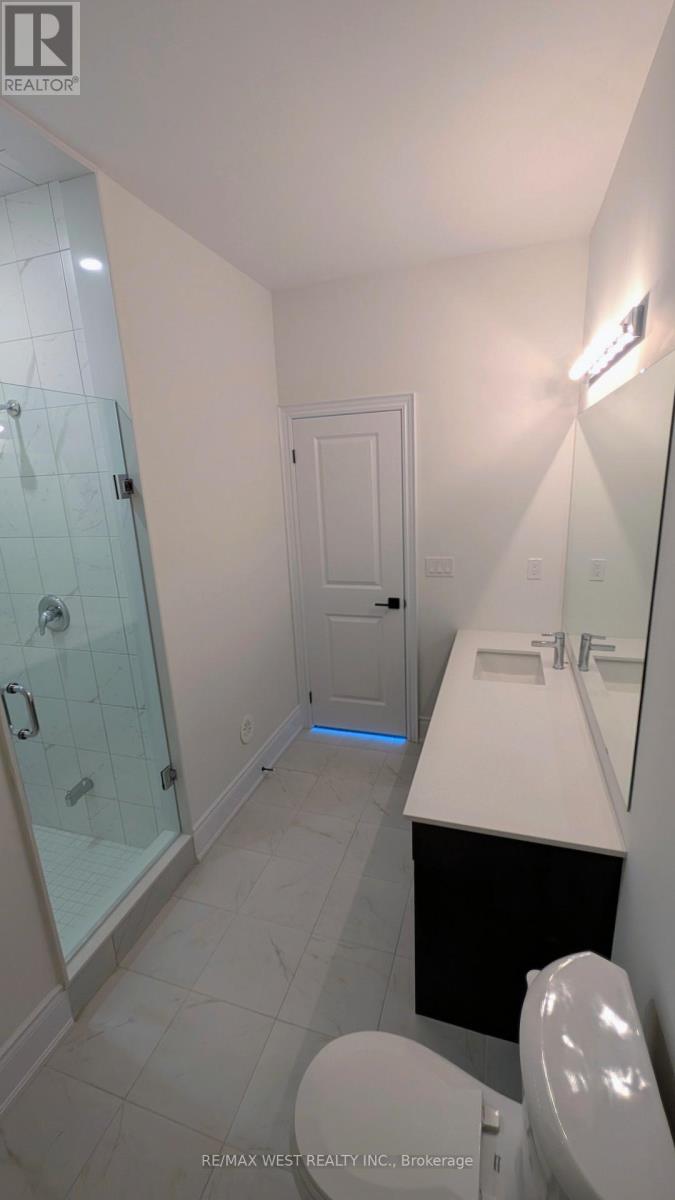 51 Inverary Crescent, Vaughan, Ontario  L4L 1A7 - Photo 24 - N12329657