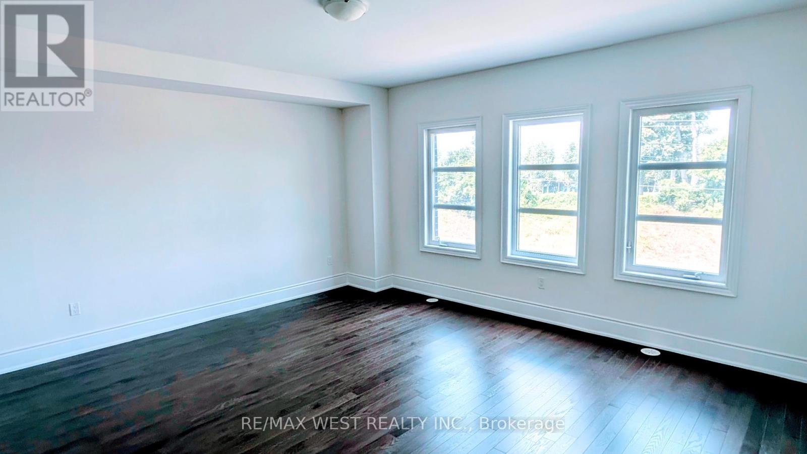 51 Inverary Crescent, Vaughan, Ontario  L4L 1A7 - Photo 6 - N12329657