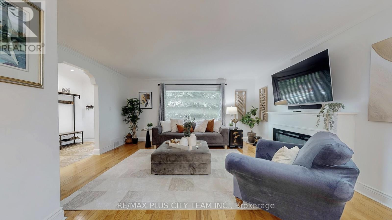 Property at 34 EDGE PARK AVENUE image 4
