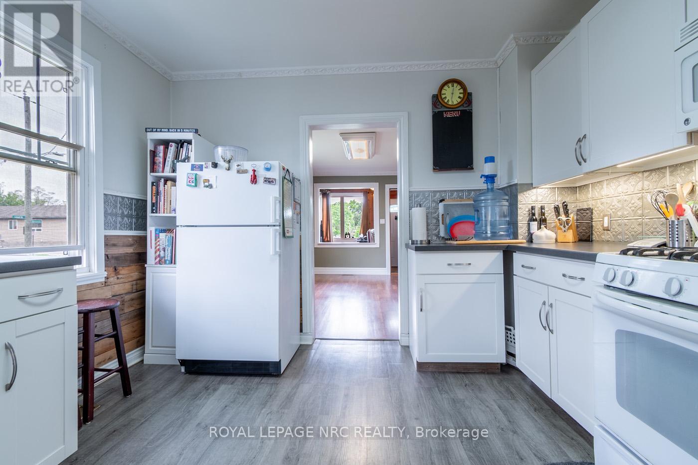 Property at 80 CHETWOOD STREET image 5