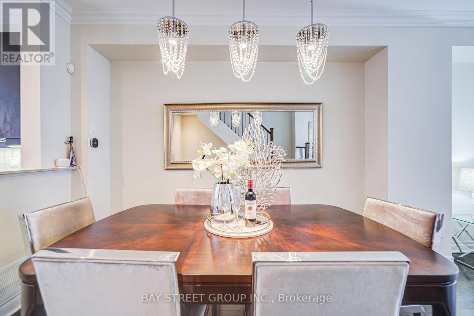37 Lobo Mews, Toronto (Islington-City Centre West), Ontario  M8Z 0B2 - Photo 11 - W12329654