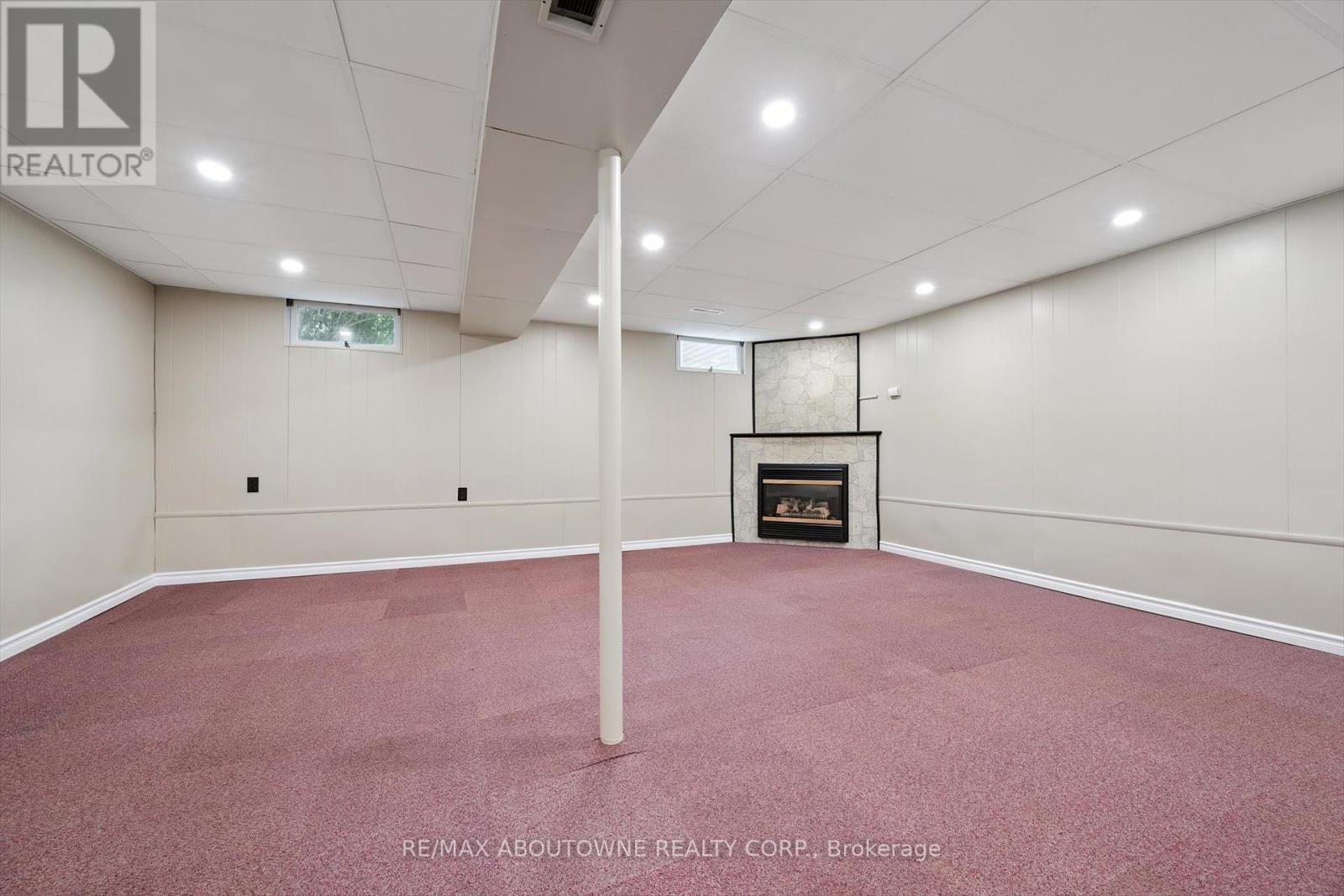 1370 Roylen Road, Oakville, Ontario  L6H 1V4 - Photo 25 - W12329661