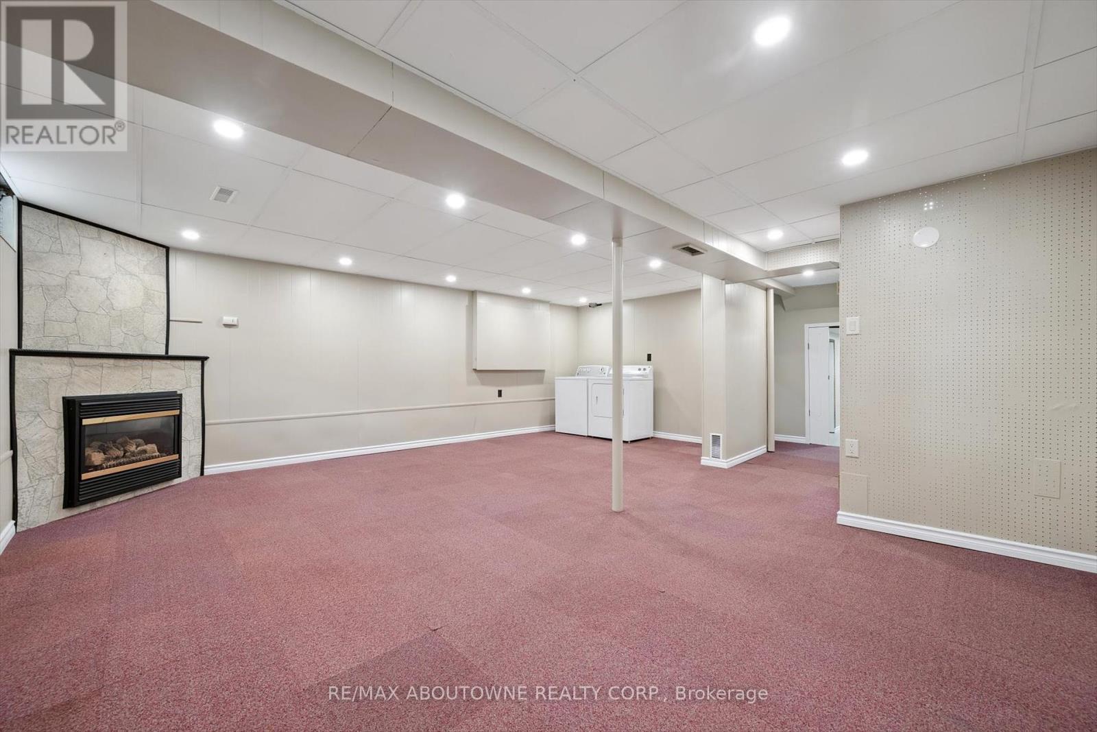 1370 Roylen Road, Oakville, Ontario  L6H 1V4 - Photo 26 - W12329661