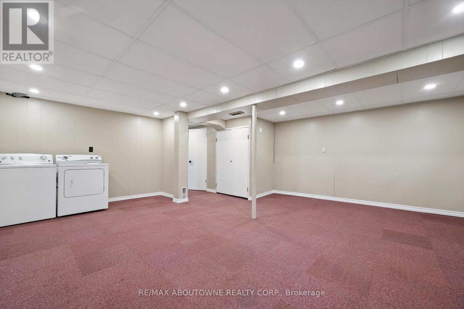 1370 Roylen Road, Oakville, Ontario  L6H 1V4 - Photo 27 - W12329661