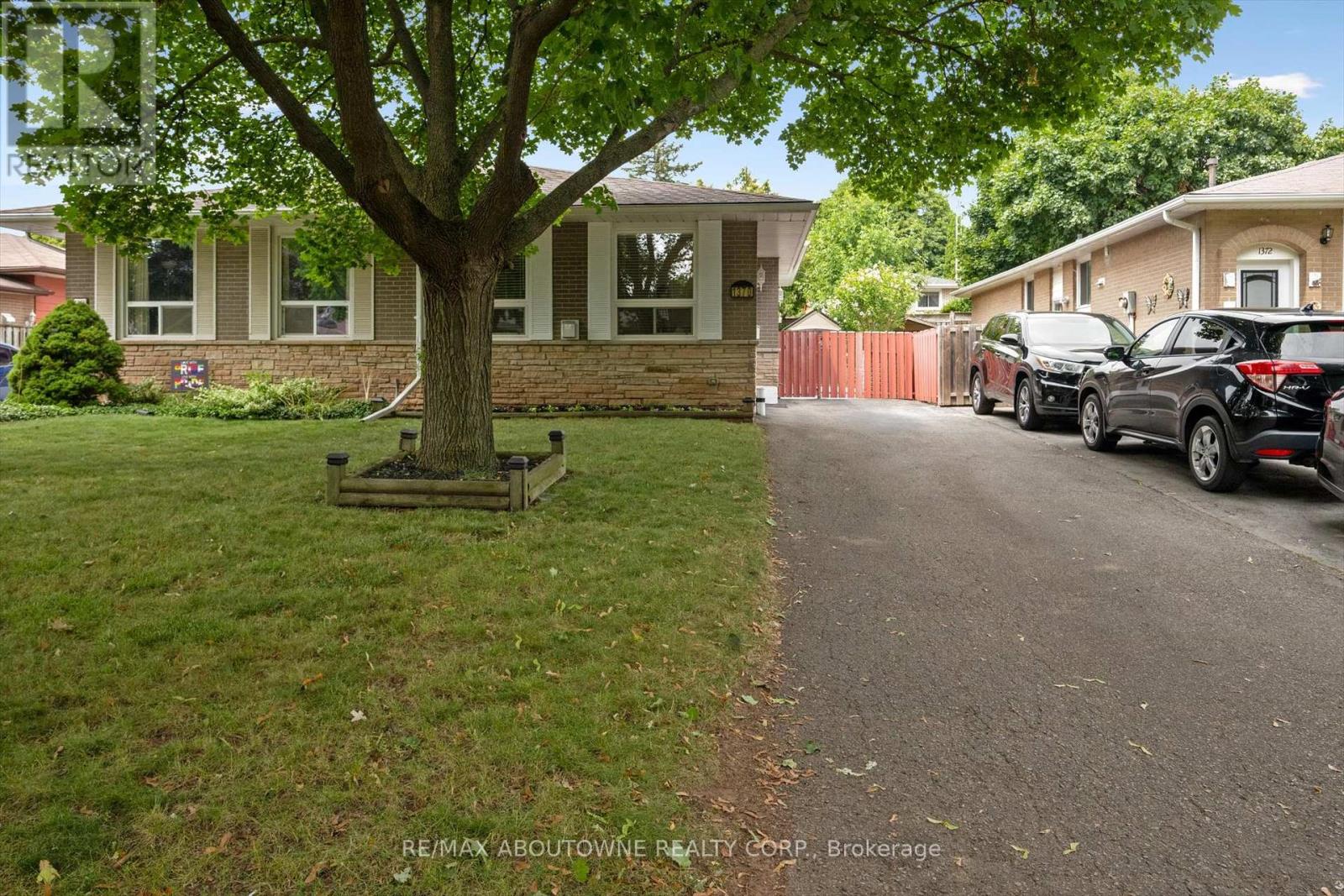 Property at 1370 ROYLEN ROAD image 3
