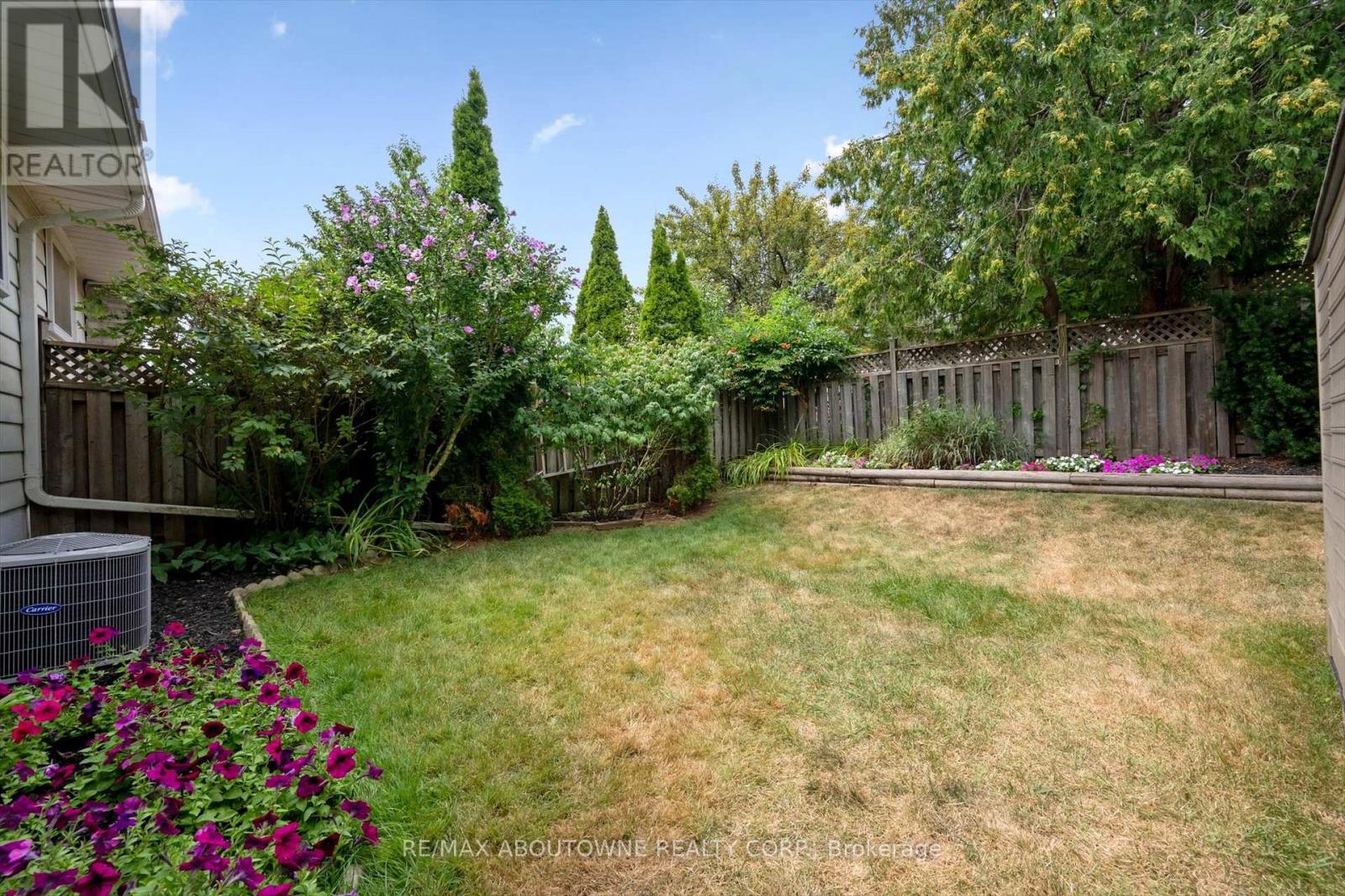 1370 Roylen Road, Oakville, Ontario  L6H 1V4 - Photo 37 - W12329661