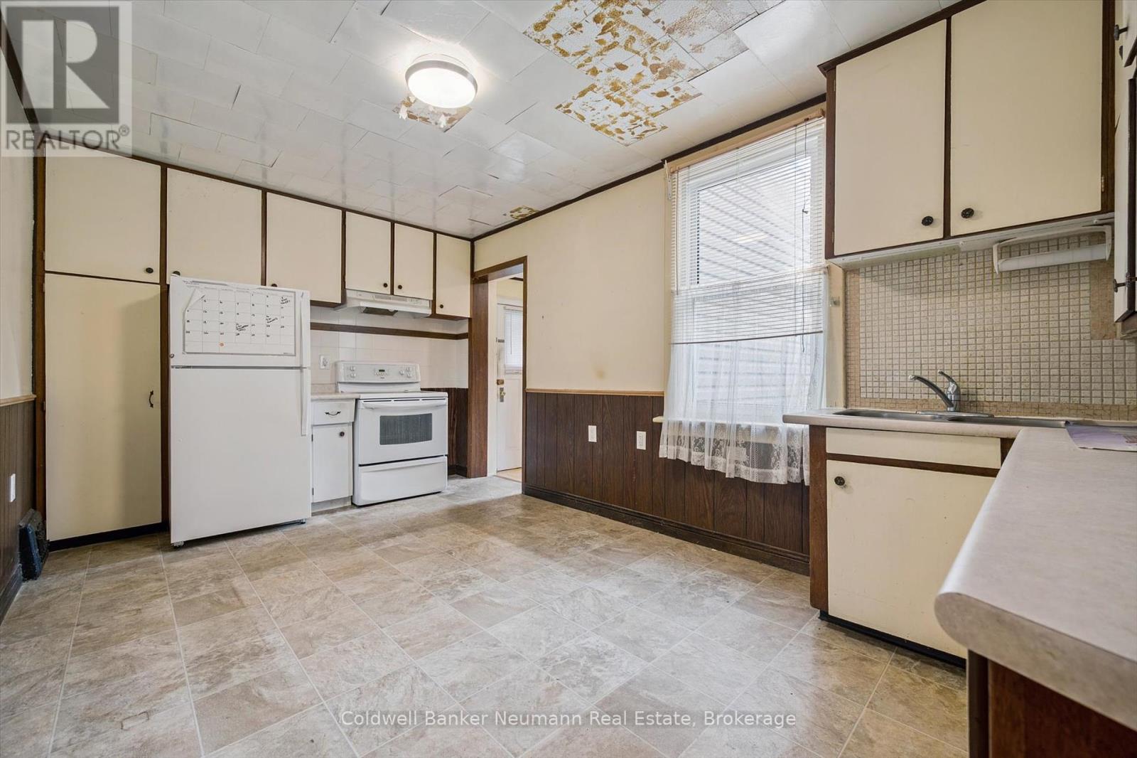 336 Paisley Road, Guelph, Ontario  N1H 2P9 - Photo 8 - X12329754