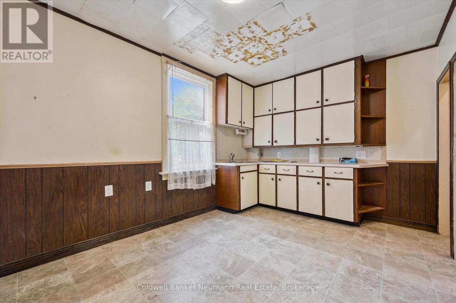 336 Paisley Road, Guelph, Ontario  N1H 2P9 - Photo 9 - X12329754