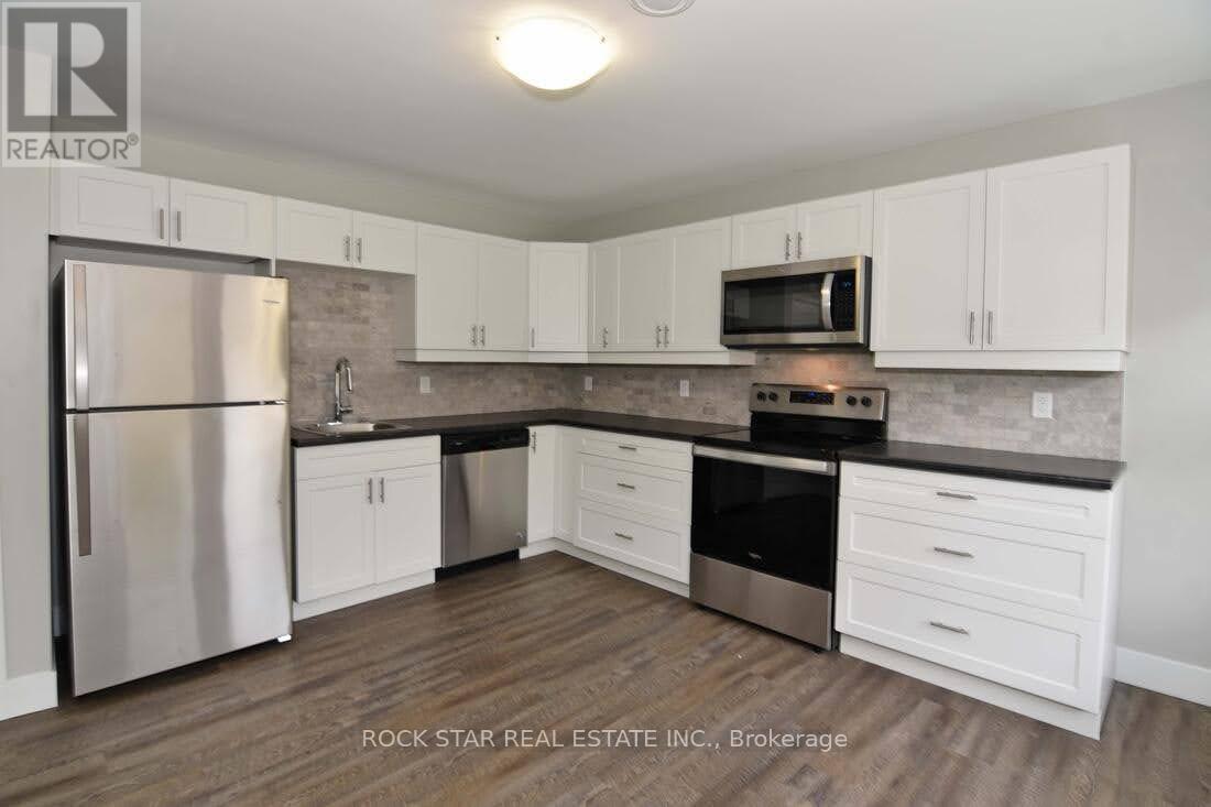 407 Castlegrove Place, London North, Ontario  N6G 1L1 - Photo 5 - X12329508