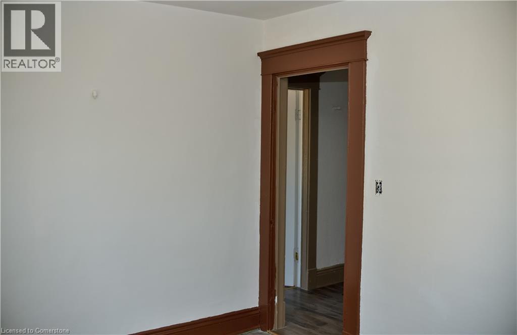 Property at 116 SOUTH CAYUGA Street W image 5