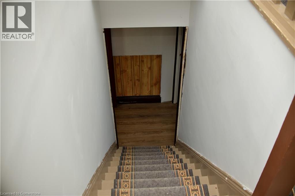 Property at 116 SOUTH CAYUGA Street W image 4