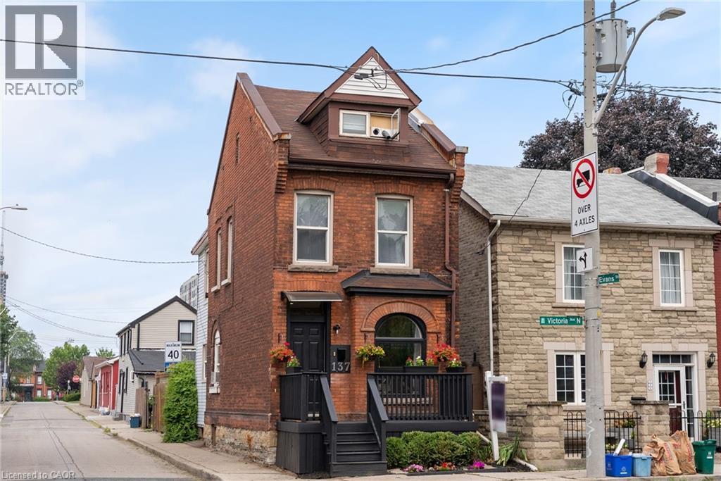 137 Victoria Avenue N, Hamilton, Ontario  L8L 5E7 - Photo 1 - 40758060