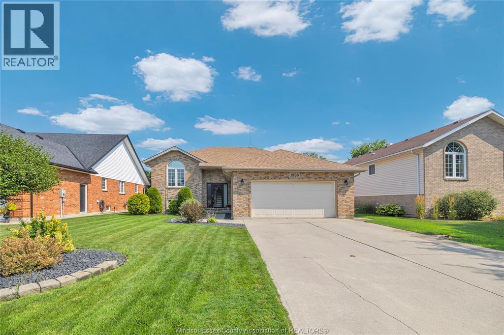 Property at 1596 WHITEWOOD DRIVE image 2