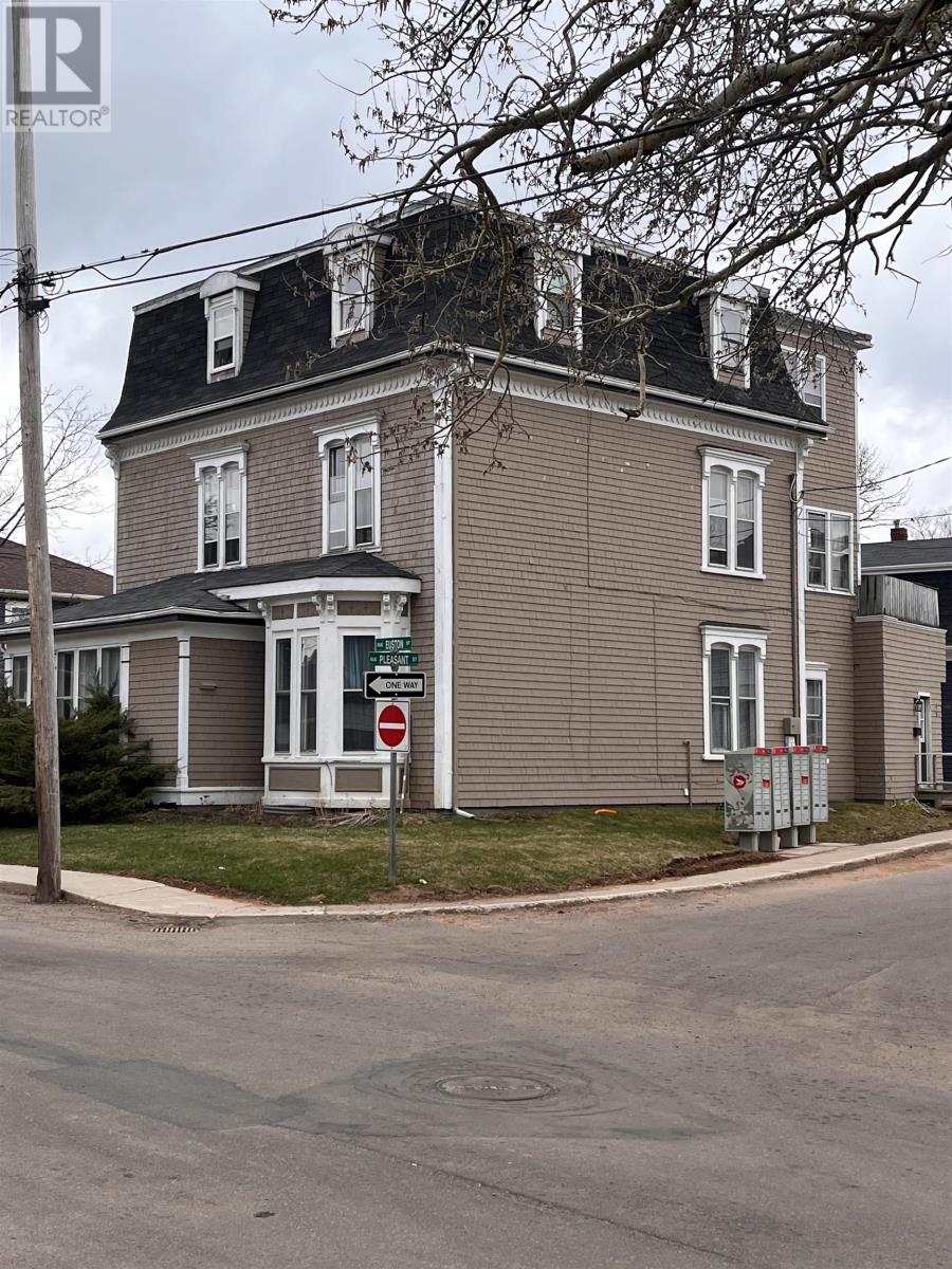 305 Euston Street, Charlottetown, Prince Edward Island  C1A 1X7 - Photo 2 - 202519924