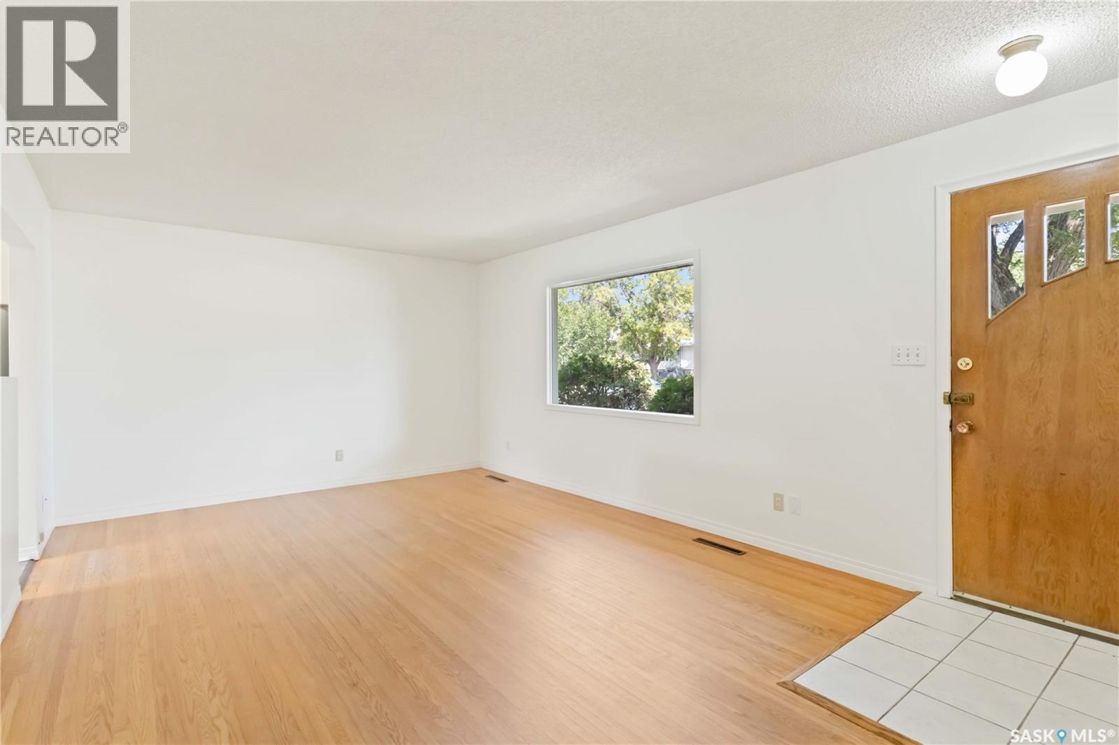 Property at 1606 Preston AVENUE S image 5