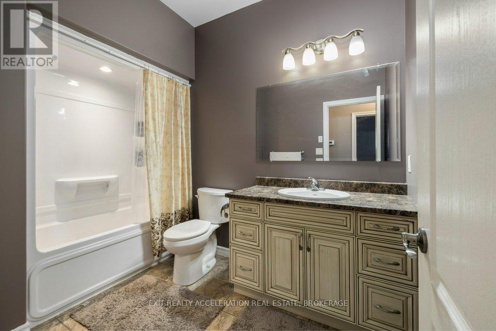 63 Ashwood Crescent, Greater Napanee, Ontario  K7R 3L1 - Photo 24 - X12302793