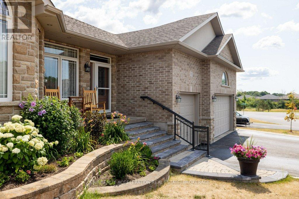 63 Ashwood Crescent, Greater Napanee, Ontario  K7R 3L1 - Photo 2 - X12302793
