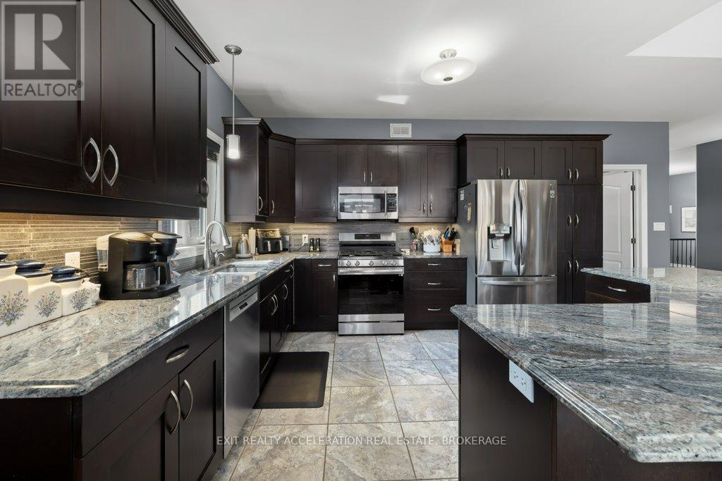 63 Ashwood Crescent, Greater Napanee, Ontario  K7R 3L1 - Photo 15 - X12302793